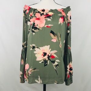NWT WHBM Camo/peach Top